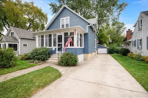 524 Walnut St, Batavia, IL 60510
