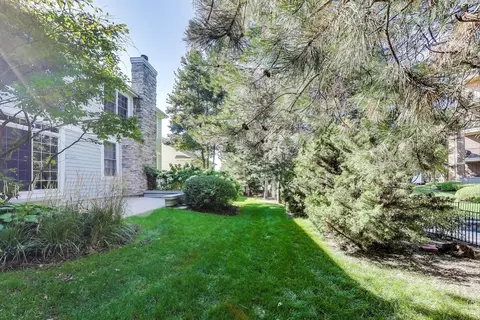 Exterior - 2688 Summit Dr, Glenview, IL 60025 photo 6 of 7
