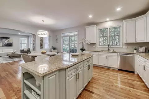 Kitchen - 2688 Summit Dr, Glenview, IL 60025 photo 5 of 7