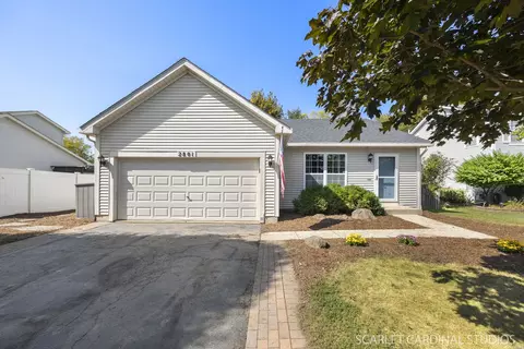 2801 Crested Butte Trl, Plainfield, IL 60586