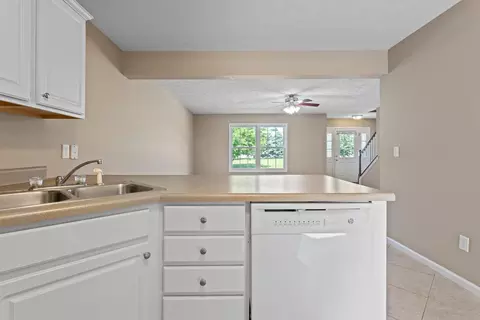 Kitchen - 1610 Belclare Rd, Normal, IL 61761 photo 3 of 4