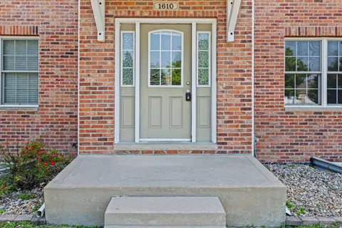 Exterior - 1610 Belclare Rd, Normal, IL 61761 photo 3 of 5
