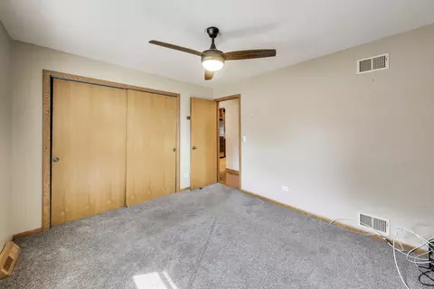 5 N Maple St, Mount Prospect, IL 60056 photo 15