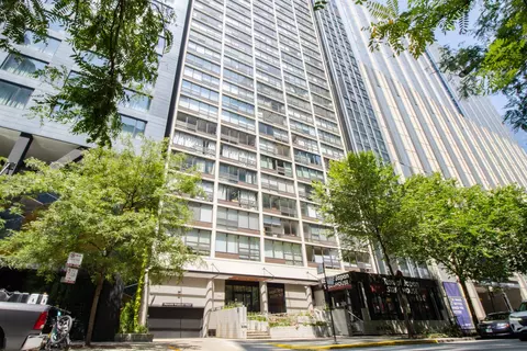 230 E Ontario St #1602, Chicago, IL 60611