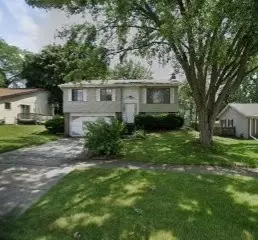 24 W641 Meadow Lake Dr, Naperville, IL 60540