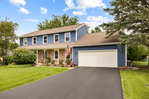 710 Sprucetree Ln, Algonquin, IL 60102