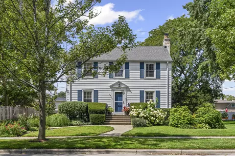 9508 Leamington Ave, Skokie, IL 60077