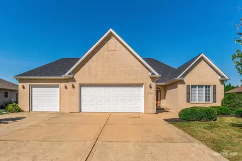 305 E Knights Rd, Sandwich, IL 60548