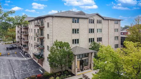 9510 S Kolmar Ave #311, Oak Lawn, IL 60453