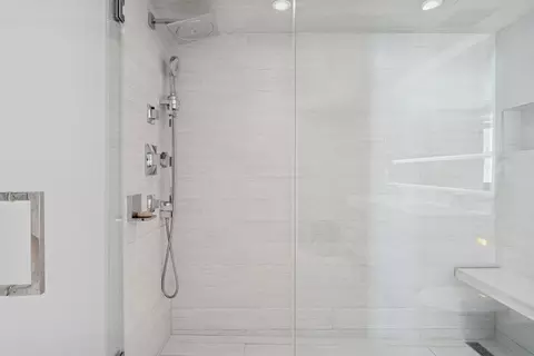 161 E Chicago Ave #31F, Chicago, IL 60611 photo 17