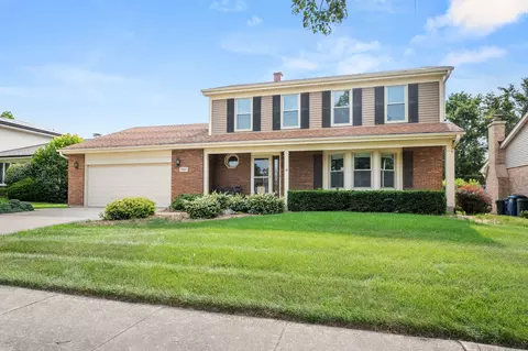 7817 Mayfair Ln, Darien, IL 60561