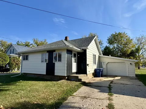 1526 Crosat St, Lasalle, IL 61301