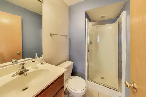 Bath - 7309 Fordham Ln, Plainfield, IL 60586 photo 1 of 3