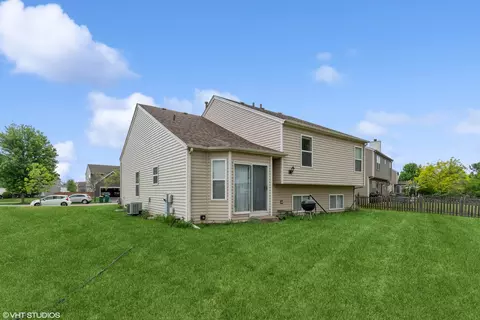 Exterior - 7309 Fordham Ln, Plainfield, IL 60586 photo 7 of 8