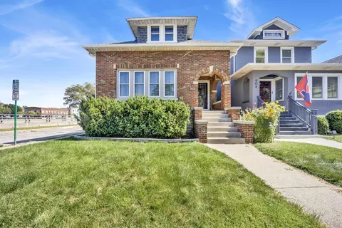 902 S Kenilworth Ave, Oak Park, IL 60304