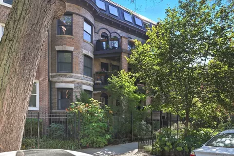 5219 N Winthrop Ave #1N, Chicago, IL 60640