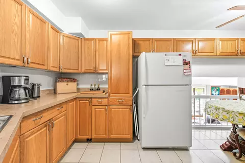 123 Honeysuckle Ct, Rolling Meadows, IL 60008 photo 8
