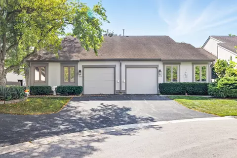 123 Honeysuckle Ct, Rolling Meadows, IL 60008