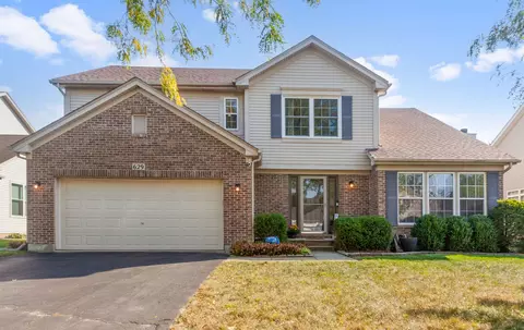 629 Manhattan Cir, Oswego, IL 60543