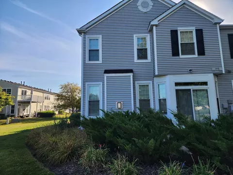 Exterior - 5130 Freeport Dr, Plainfield, IL 60586 photo 3 of 5