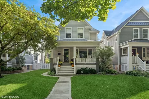3829 N Kildare Ave, Chicago, IL 60641