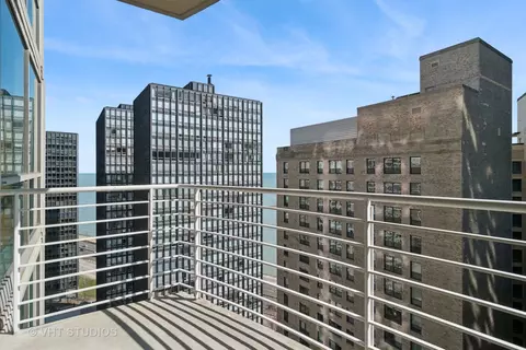 View/Area - 250 E Pearson St #2006, Chicago, IL 60611 photo 2 of 4