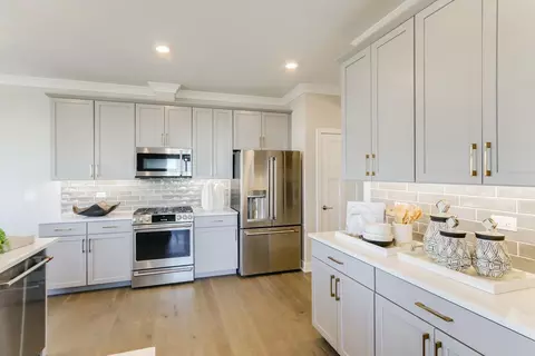 Kitchen - 25444 W Emory Ln, Plainfield, IL 60544 photo 6 of 7