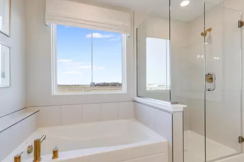Bath - 25444 W Emory Ln, Plainfield, IL 60544 photo 3 of 4