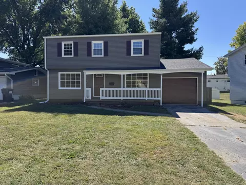 3160 N Holly Dr, Decatur, IL 62526