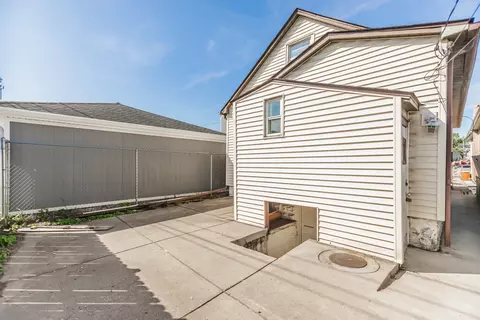 Exterior - 7537 W 61st St, Summit, IL 60501 photo 6 of 6