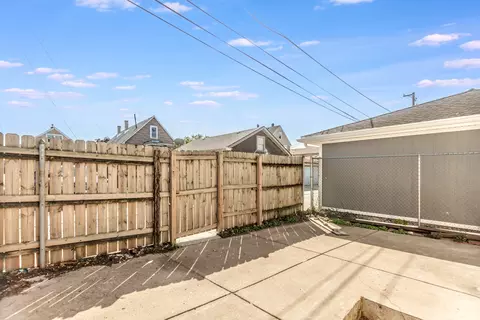 Exterior - 7537 W 61st St, Summit, IL 60501 photo 5 of 6