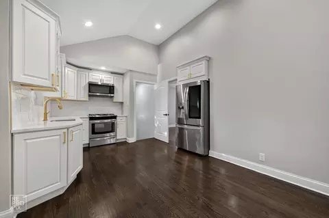 3624 W 66th Pl, Chicago, IL 60629 photo 11