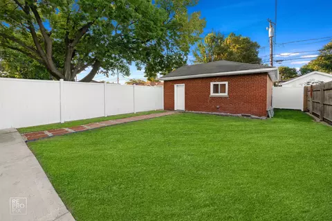 3624 W 66th Pl, Chicago, IL 60629 photo 26