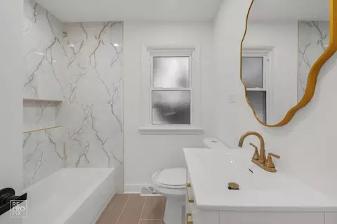 3624 W 66th Pl, Chicago, IL 60629 photo 9