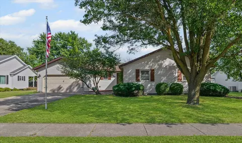 506 Crestwood Dr, Saint Joseph, IL 61873