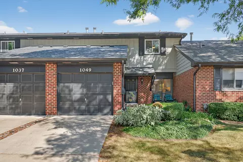 1049 Liskeard Ct, Wheaton, IL 60189