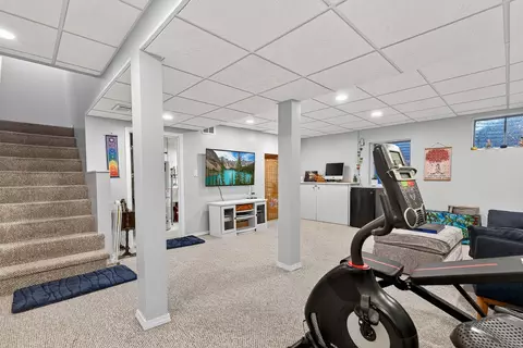 Other - 1049 Liskeard Ct, Wheaton, IL 60189 photo 4 of 6