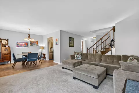 Living - 1049 Liskeard Ct, Wheaton, IL 60189 photo 3 of 3
