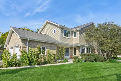 17292 Lakebrook Dr, Orland Park, IL 60467