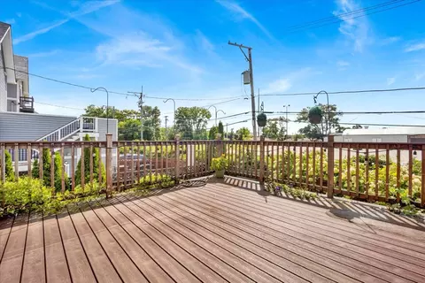 5233 W Olive Ave, Chicago, IL 60646 photo 12