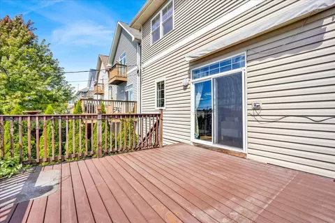 5233 W Olive Ave, Chicago, IL 60646 photo 10