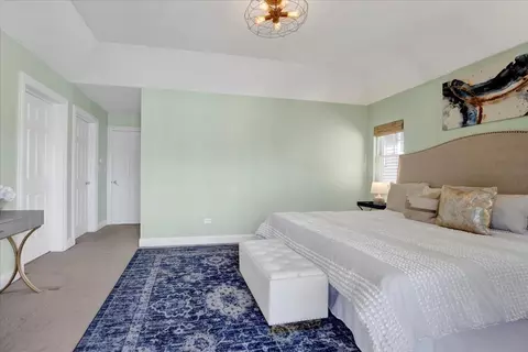 5233 W Olive Ave, Chicago, IL 60646 photo 15