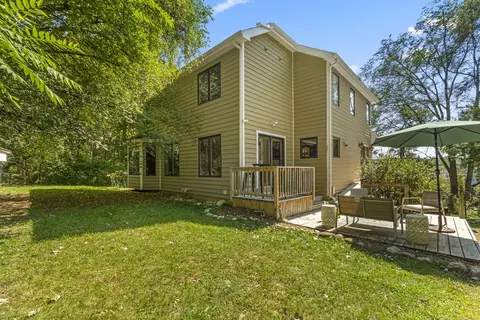 Exterior - 902 Spring Beach Way, Cary, IL 60013 photo 4 of 5