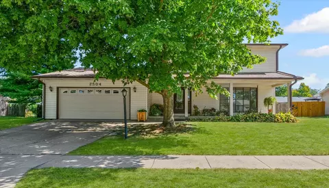 2504 Jordan Dr, Champaign, IL 61822