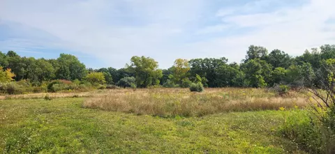 42751 N Sheridan Oaks Dr, Antioch, IL 60002