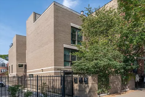 1834 N Halsted St #A, Chicago, IL 60614
