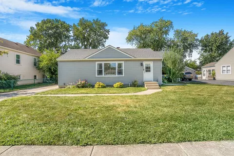Exterior - 7510 S Thomas Ave, Bridgeview, IL 60455 photo 2 of 4