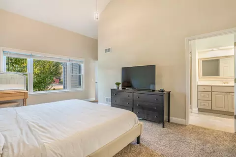 Bedroom - 7510 S Thomas Ave, Bridgeview, IL 60455 photo 2 of 6