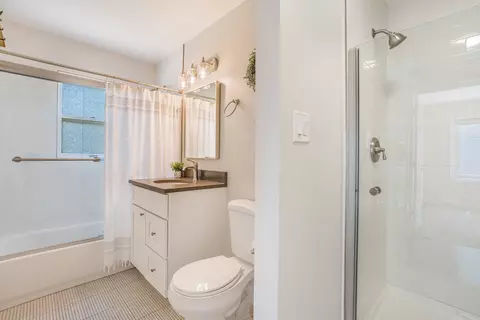 Bath - 7510 S Thomas Ave, Bridgeview, IL 60455 photo 2 of 3