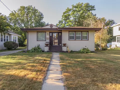 Exterior - 528 E 2nd St, El Paso, IL 61738 photo 3 of 3